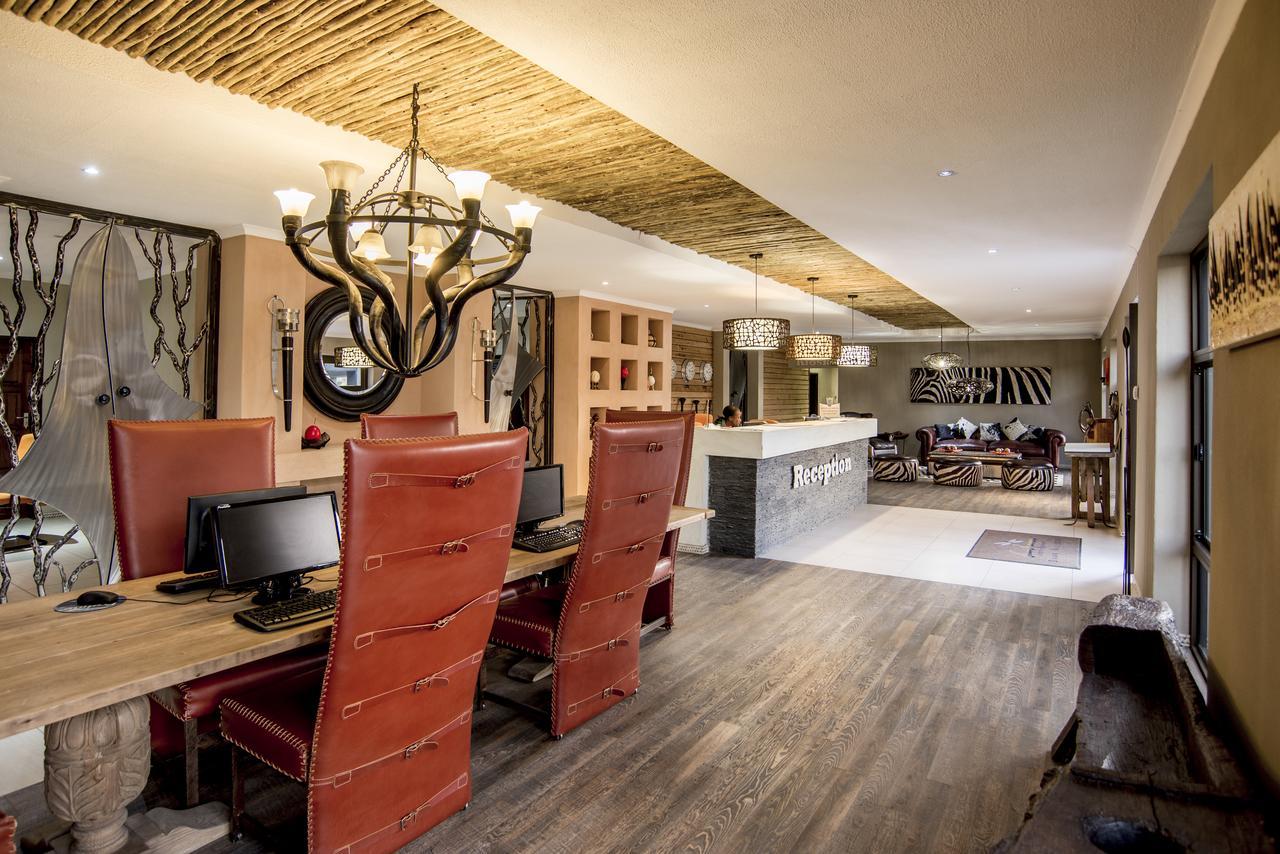 Daan Viljoen Game Lodge 温特和克 外观 照片