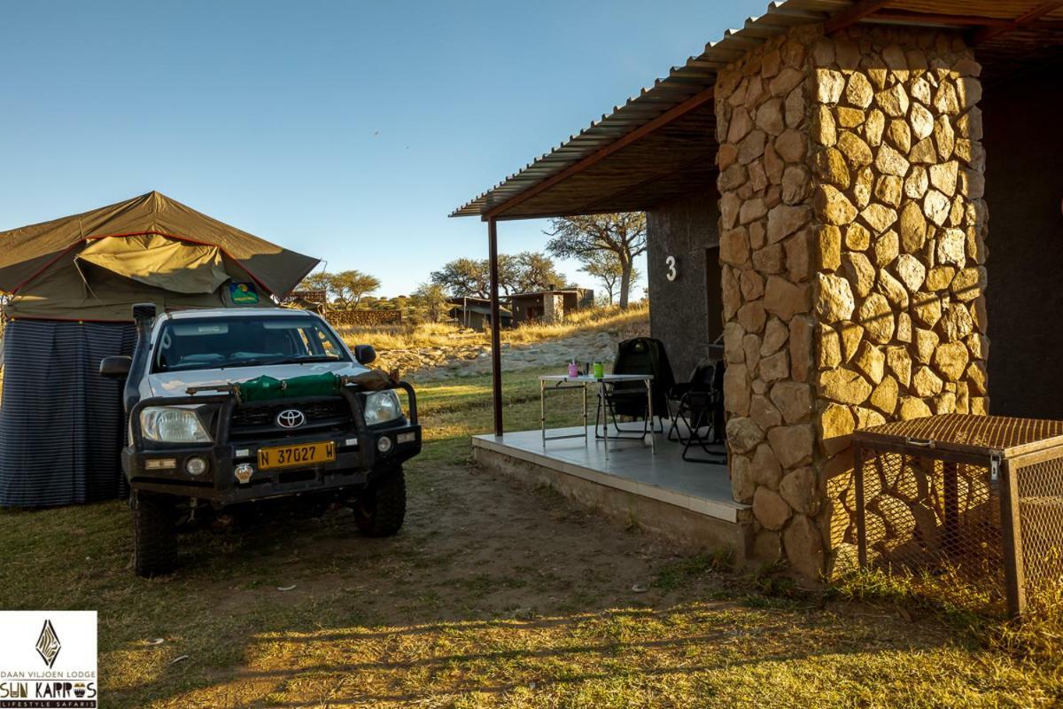 Daan Viljoen Game Lodge 温特和克 外观 照片
